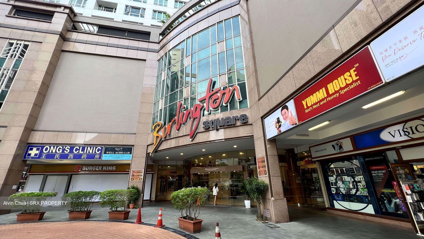 Burlington Square (D7), Retail #481770531